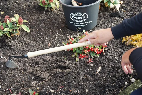 Vista 3 de Tierra Garden DeWit - Arado manual para jardinería vegetariana