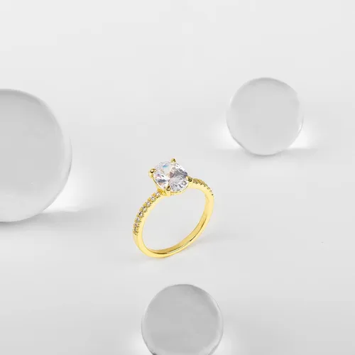 Vista 3 de PAVOI Anillo de compromiso chapado en oro de 14 quilates para mujer Anillo de boda para mujer Anillo de compromiso falso ovalado para mujer