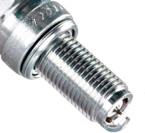 Vista 4 de NGK para Triumph TT600 2000-2003 Bujía IX Iridium Caja de 4 CR9EIX 3521
