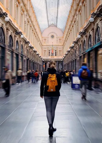 Vista 4 de Mochila 4Monster de excursionismo, de día, resistente al agua, ligera, plegable, para viajes, campamento, exteriores