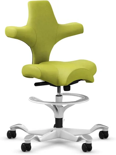 Vista 35 de HAG Capisco Sit to Stand - Silla de pie con marco negro, tapizada de ónix negro con anillo para el pie Negro Onyx