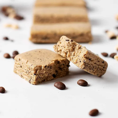 Vista 3 de Barra energética de café con proteínas hecha con cinco ingredientes simples totalmente natural sin gluten sin OMG y 056oz de proteína hecha con café