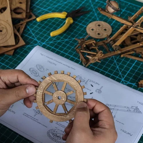 Vista 4 de Ballesta ajustable Siege Ancient Chariot Catapult Machinery Stone-Thrower Slingshot 3D DIY Rompecabezas de madera de mesa Kits de modelo de juego