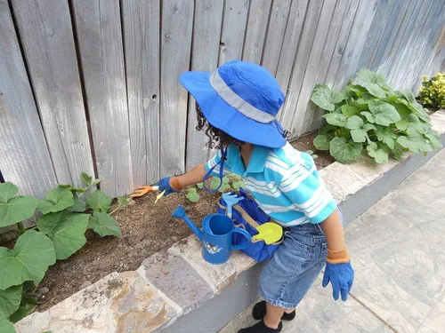 Vista 9 de New Eagle Eye Explorer - Juego de jardín para niños (pequeño/mediano, incluye sombrero azul oscuro) 2