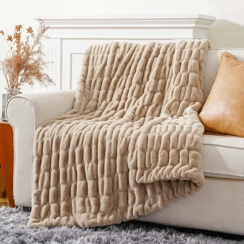 BATTILO - Manta suave de piel sintética para sofá, doble cara, 50 x 60 pulgadas, color beige | Manta de lujo de Minky Couture, manta beige,