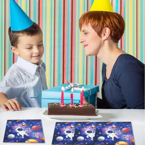 Vista 6 de 40 servilletas de papel con temática de galaxia del espacio exterior para fiestas de cumpleaños espaciales, celebraciones de primer viaje alrededor