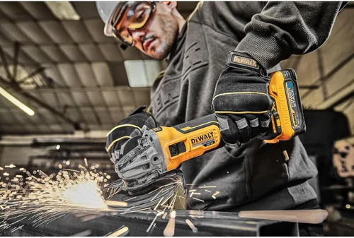 Vista 2 de DEWALT Amoladora angular MAX* XR de 20 V con freno de retroceso, interruptor deslizante, 4-1/2 pulgadas, solo herramienta (DCG405B)