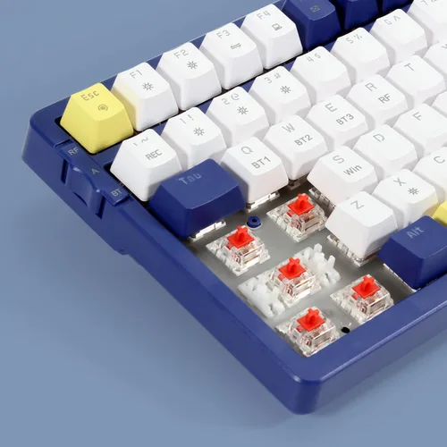 Vista 5 de Merdia Teclado Mecánico Inalámbrico, Teclados de Juego de Modo Triple 2.4G/USB-C/BT 100 Teclas Retroiluminadas en Azul Hielo, Teclado