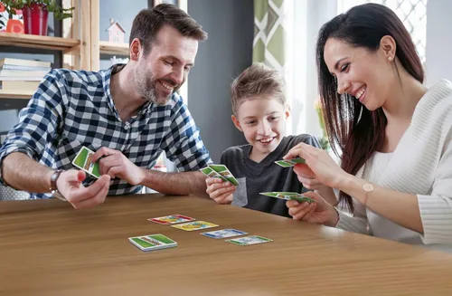 Vista 2 de Mattel Games Skip Bo Junior - Juego de cartas con 2 niveles de juego, 112 cartas, entretenimiento de secuencia para 2 a 4 jugadores a partir de 5