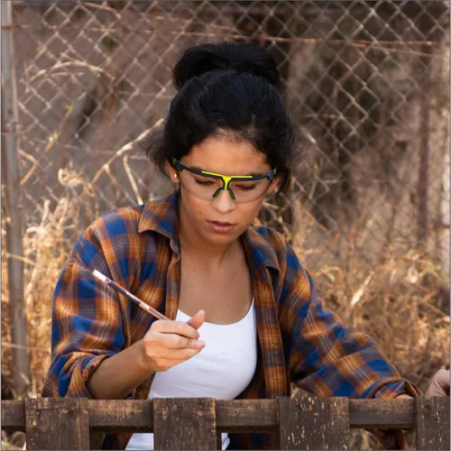 Vista 3 de HexArmor VS300 Gafas de seguridad con brazos laterales ajustables Z87+ para hombres y mujeres