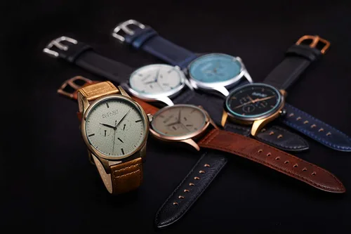 Vista 6 de August Steiner Reloj multifunción para hombre - 3 relojes de sol en esfera de color texturizado en reloj de correa de cuero grabado - AS8243