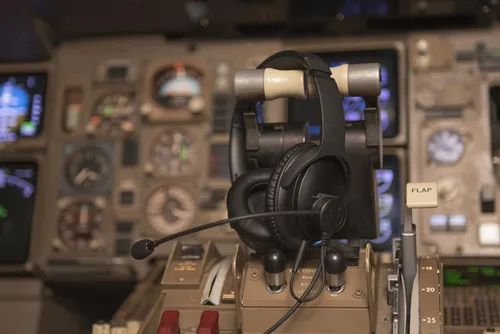 Vista 7 de NFlightMic - Micrófono universal para auriculares de aviación, funciona con auriculares Bose QC25 y QC35 con cancelación de ruido