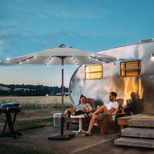 Vista 52 de Blissun Sombrilla solar de 9 pies, sombrilla de patio con 32 luces LED, sombrilla de mercado de mesa, sombrilla al aire libre para jardín, terraza