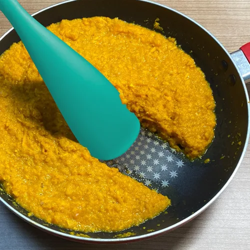 Vista 8 de Cuchara de espátula de silicona, excelente tanto para cocinar como para servir, duradera, libre de BPA, silicona negra mate, diseño sin costuras