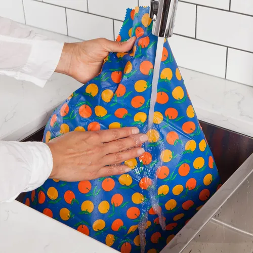 Vista 2 de Ecologie Cera de abeja reutilizable para almacenamiento de alimentos con estampado de cítricos, envoltura extra grande, 17 x 22.75 pulgadas