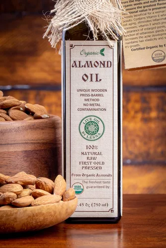 Live Oil by Lesna Aceite de almendra orgánico fresco crudo certificado por USDA, prensado en frío, aceite vivo recién exprimido, 8.45 fl oz (8.5 fl