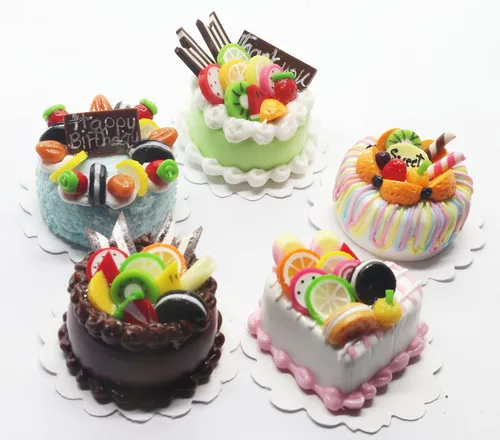 Vista 3 de Mezcla de 5 pasteles en miniatura surtidos para casa de muñecas, postre falso hecho a mano a escala 1/6, accesorios de pastel de 1 pulgada