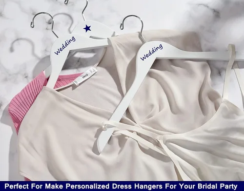 Vista 4 de Amber Home Paquete de 10 perchas de madera blanca, perchas de madera blanca para camisas con muescas para vestidos, perchas para chaquetas, abrigos