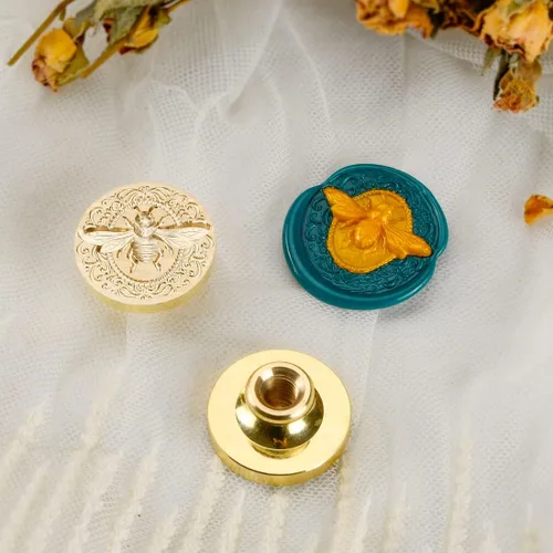 Vista 2 de Sello de Cera de Abeja en Relieve 3D - Cabeza de Latón con Mango de Madera, para Hacer Sellos de Cera para Invitaciones de Boda/Sobres/Envoltorios
