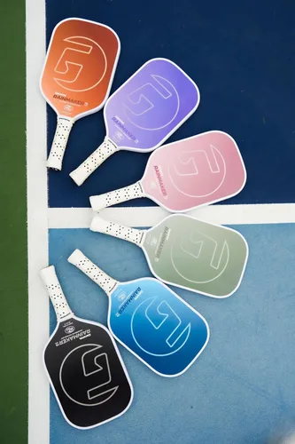 Vista 5 de GAMMA Rainmaker - Paleta de pickleball ligera, grande, cara de fibra de carbono de microcuentas para mayor giro y control, peso de giro
