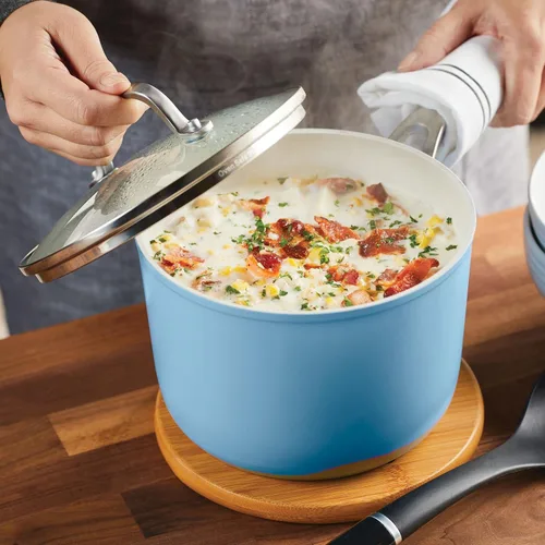 Vista 7 de KitchenAid Sartén antiadherente de cerámica anodizada dura con tapa, 3 cuartos de galón, terciopelo azul