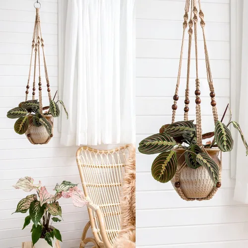 Vista 8 de Mkono Colgadores de macramé para plantas de interior, cesta colgante de yute y ganchos de techo, cuentas de madera, soporte decorativo para macetas