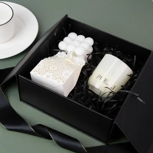 Vista 4 de JOHOUSE Caja de regalo negra, cajas de regalo de 8 x 8 x 3.5 pulgadas con tapas para regalos, cierre magnético con cinta para bodas, cumpleaños