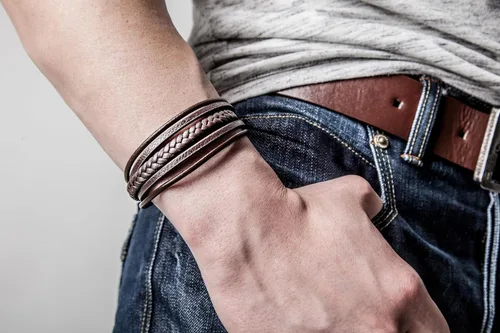 Vista 3 de SERASAR Premium Leather Bracelet [Braid] for Men in Black & Brown Various Lengths Magnetic Stainless Steel Clasp Exclusive Jewellery Box