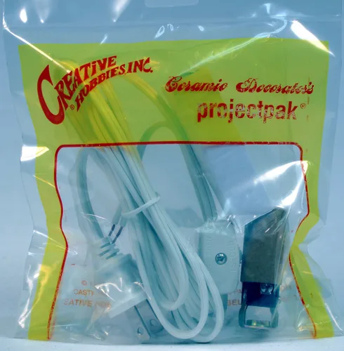 Vista 2 de Creative Hobbies ML2-25B6 Medium Christmas Tree Wiring Kit, 25 watt Bulb, Great for Lighting Medium Size Objects, E12 Candelabra Base
