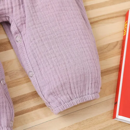 Vista 8 de Mono de algodón para bebé, ropa de niña con lazo para niña, un mameluco de encaje de lino para niñas de 0 a 24 meses (morado, 0 a 3 meses)