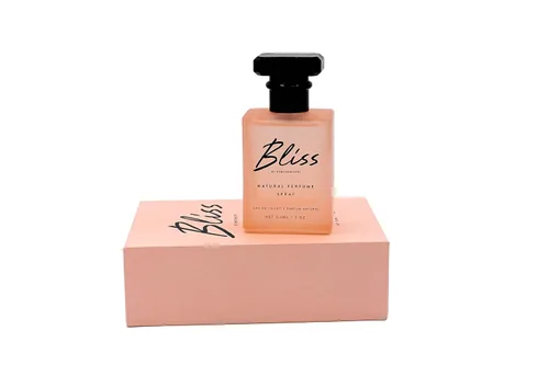 Vista 6 de RawChemistry Bliss - Perfume con infusión de feromonas para mujer - Perfume en aerosol para mujer con feromonas - Bliss by Raw Chemistry Scent with