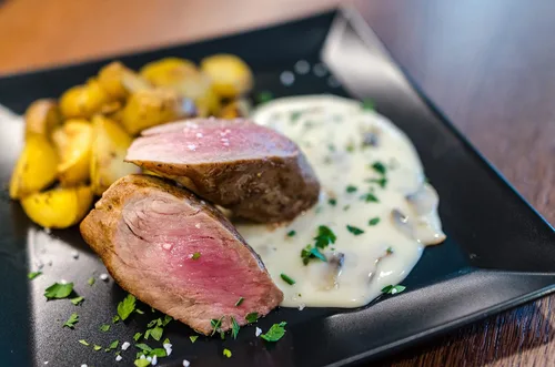 Vista 8 de Premium Salsa de filete Paquete variado de 3 Salsa de carne del Salón de la Fama Salsa de carne de queso azul y cebollino Salsa de bistec