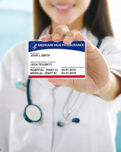Vista 6 de Pack de 6 fundas protectoras de PVC transparente, resistentes al agua, para tarjeta sanitaria estadounidense Medicare, tarjetas de visita, tarjeta