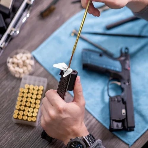 Vista 6 de Egaageoi Suministros de limpieza de armas – Parches de limpieza de armas e hisopos de algodón puntiagudos para pistola, rifle, escopeta – Kit