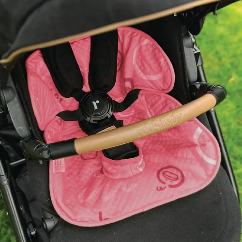 Vista 7 de Almohadillas Rosa Piddle Pad Paquete de 2 – Protector Impermeable para Asiento de Automóvil y Cochecito para Entrenamiento de Orinal para Niños