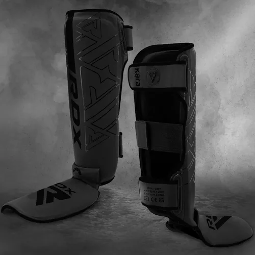 Vista 7 de RDX Espinilleras para kickboxing, Muay Thai y almohadillas de entrenamiento, protección de espuma de empeine Kara de cuero Maya Hide, protector