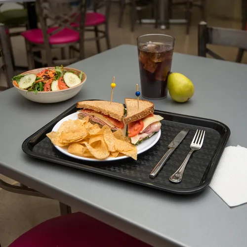 Vista 2 de Carlisle FoodService Products CT121603 Bandeja estándar para cafetería/comida rápida, 12 x 16 pulgadas, color negro