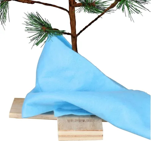 Vista 2 de ProductWorks Árbol de Navidad Charlie Brown de 18 pulgadas con cobija Linus de Peanuts