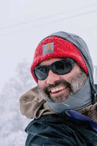 Vista 5 de Julbo Montebianco 2 Glacier Glasses for Men & Women w/Removable Side Shields for Hiking, Snow/Glare - 100% UV Protection