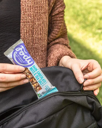 Vista 6 de Fody Foods - Barras de proteínas veganas de frutos secos Barra de bocadillos de proteínas de 0.21 oz Certificado bajo FODMAP Bocadillos