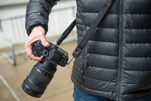 Vista 8 de Peak Design Correa para cámara Leash - Configurable como una correa para cinturón, correa para el cuello, correa para el hombro o de seguridad