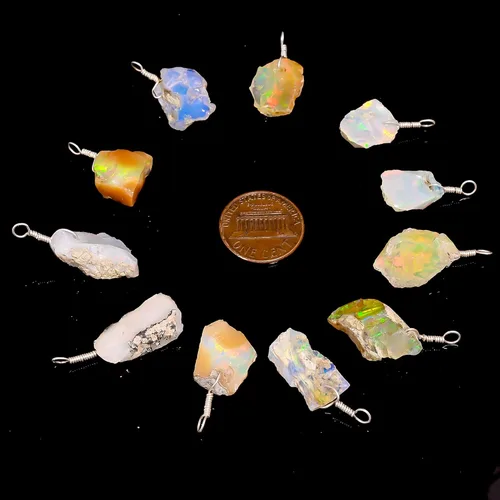 Vista 3 de 4pcs Raw Ethiopian Opal Rough Crystal Pendant + 1 Silver Plated Chain 18 inch, Natural Gemstones, Fire Play Healing Crystals