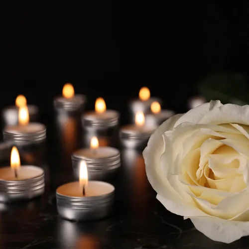 Vista 7 de Paquete de 200 latas de metal de aluminio con tapas, latas redondas con tapa de rosca para bálsamo labial cosmético, velas de bricolaje con 5