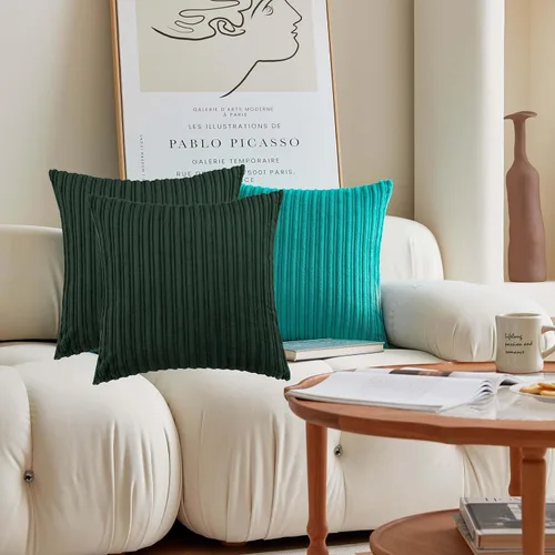 Vista 107 de UGASA - Fundas de almohada decorativas de terciopelo suave y sólidas de Navidad para sala de estar/sofá, 16 x 16 pulgadas, 2 unidades, color burdeos