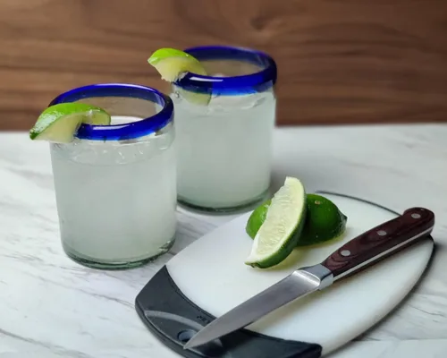 Vista 3 de Hand Blown Mexican Drinking Glasses - Set of 6 Tumbler Glasses with Cobalt Blue Rims (10 oz each)