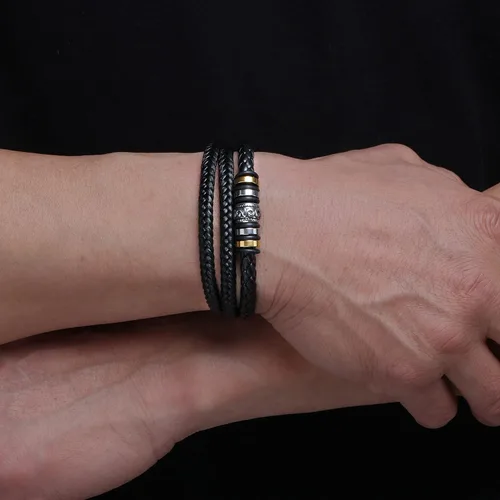 Vista 4 de Pulsera de cuero para hombre, pulsera de cuero trenzado multicapa con cierre, pulsera inspiradora negra, pulsera de Navidad, cumpleaños, día de San