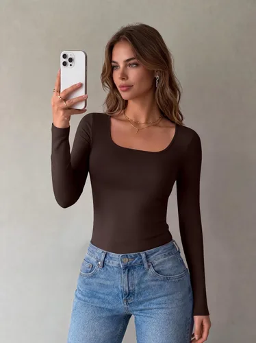 Vista 2 de Zeagoo Camisas de manga larga para mujer, cuello cuadrado, ajuste delgado Marrón