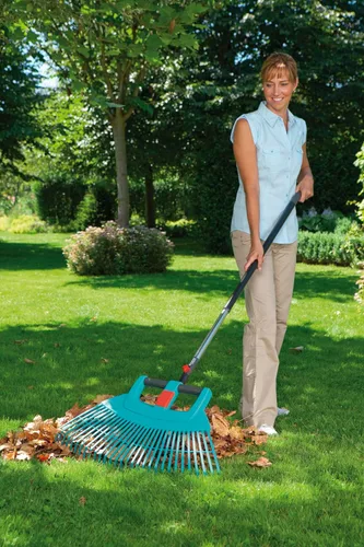 Vista 4 de Gardena combisystem ergoline Handle 130: vástago de aluminio para todos los dispositivos combisystem, 51.2 in de longitud, mango en ángulo para un