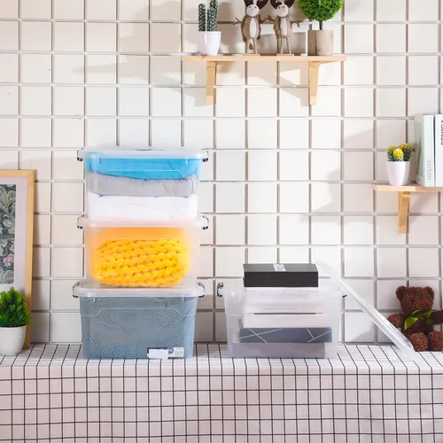 Vista 4 de Sadnyy Paquete de 4 cajas de almacenamiento de plástico transparente apilables de plástico con tapas de pestillo y ruedas, cajas grandes
