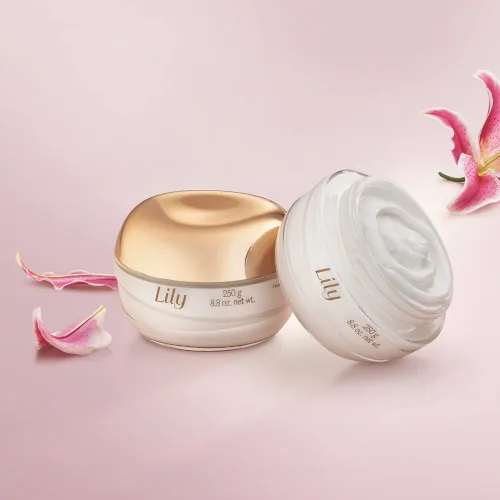 Vista 7 de O Boticário Lily - Crema corporal hidratante satinada para piel seca, crema corporal perfumada para piel seca